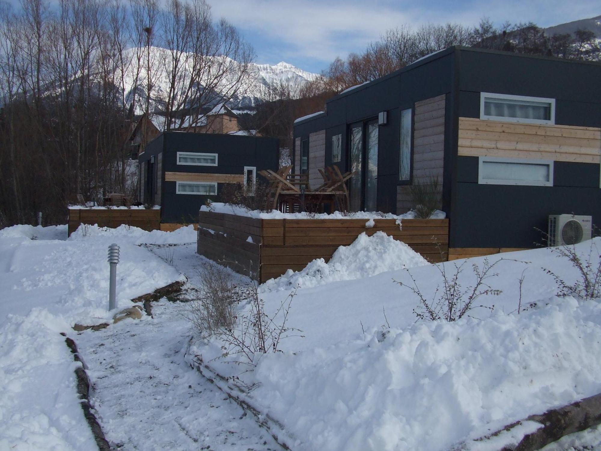 Camping-Hotel de Plein Air Les 2 Bois Baratier Exterior foto