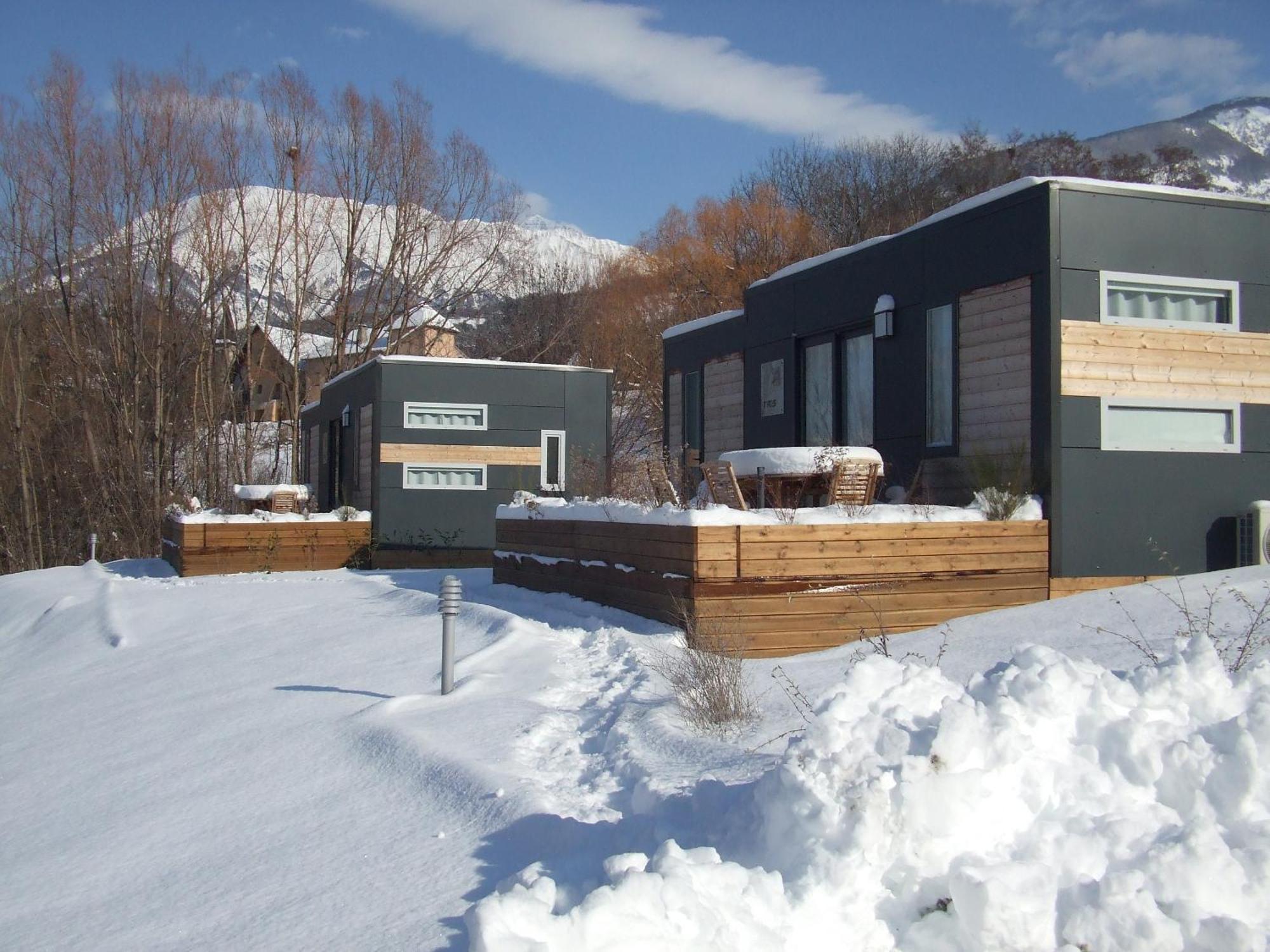 Camping-Hotel de Plein Air Les 2 Bois Baratier Exterior foto