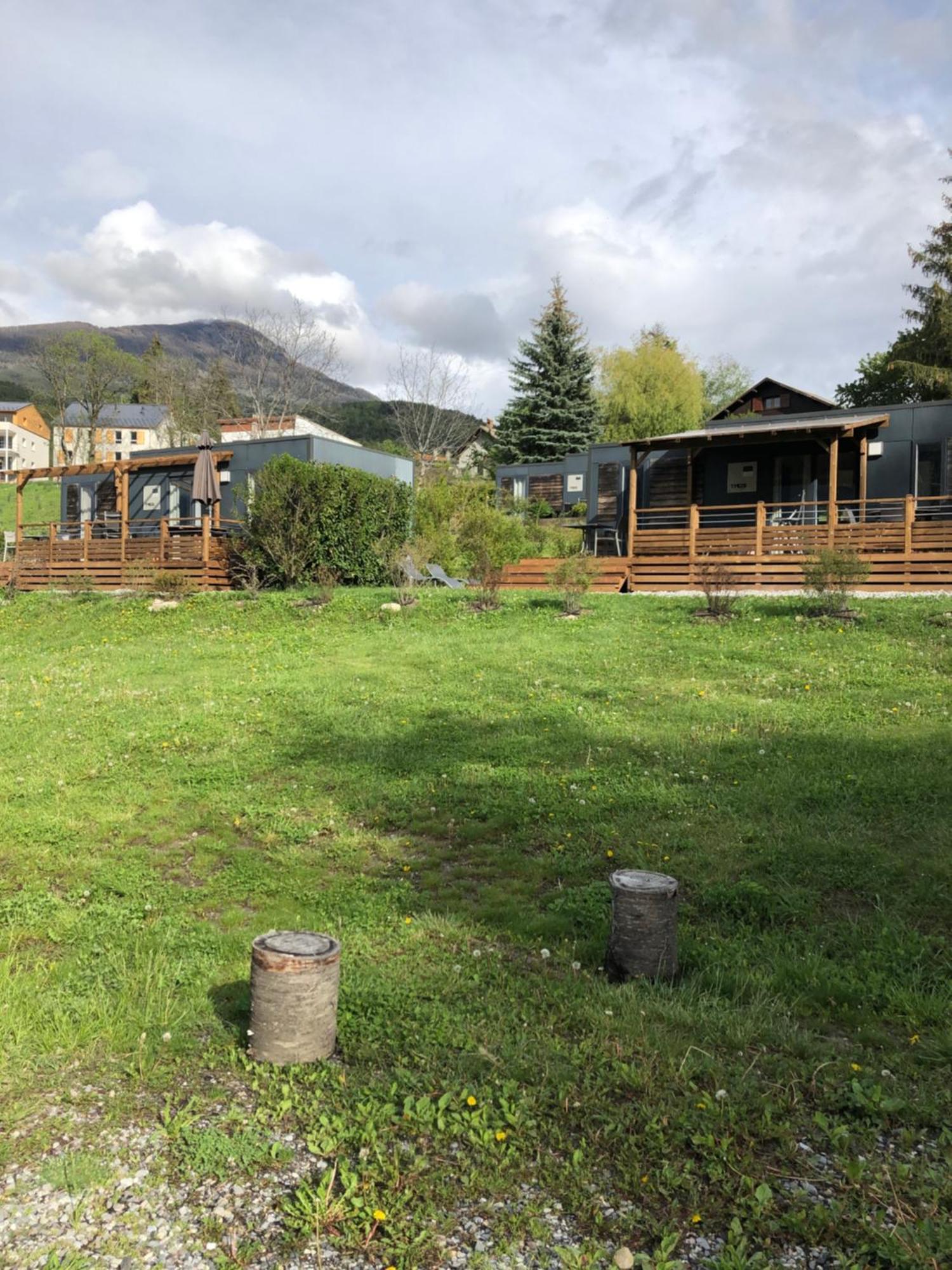 Camping-Hotel de Plein Air Les 2 Bois Baratier Exterior foto