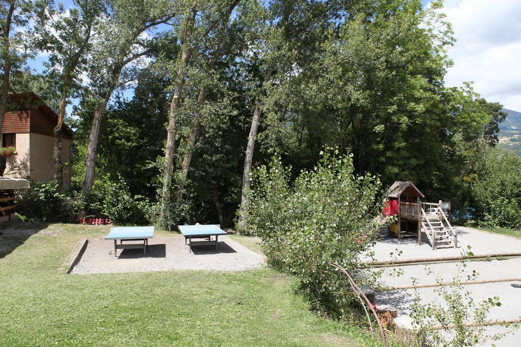 Camping-Hotel de Plein Air Les 2 Bois Baratier Exterior foto